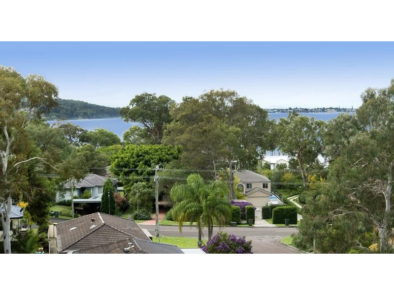 10 Lorron Close, Coal Point NSW 2283