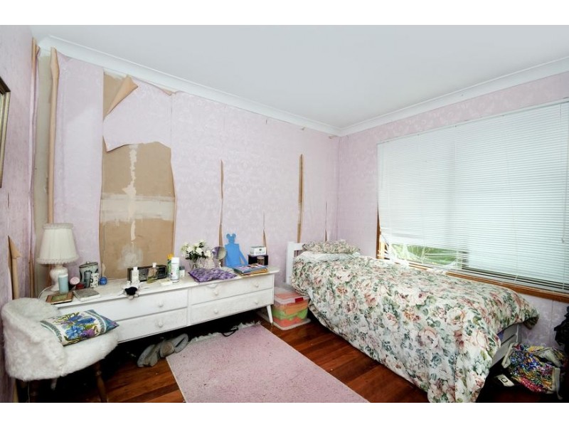 11 Ealing Crescent, Fishing Point NSW 2283