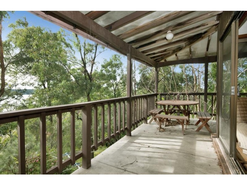 11 Ealing Crescent, Fishing Point NSW 2283