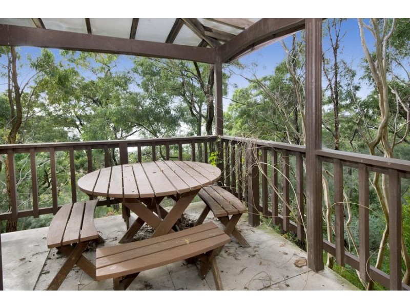 11 Ealing Crescent, Fishing Point NSW 2283