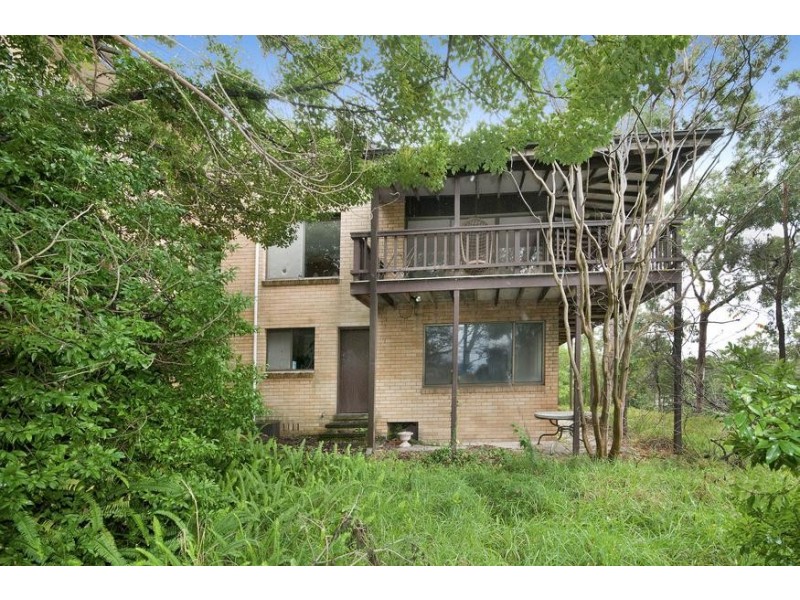 11 Ealing Crescent, Fishing Point NSW 2283