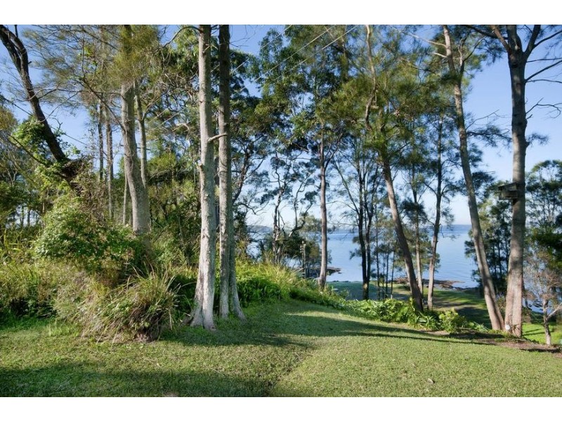 4 Macquarie Street, Bolton Point NSW 2283