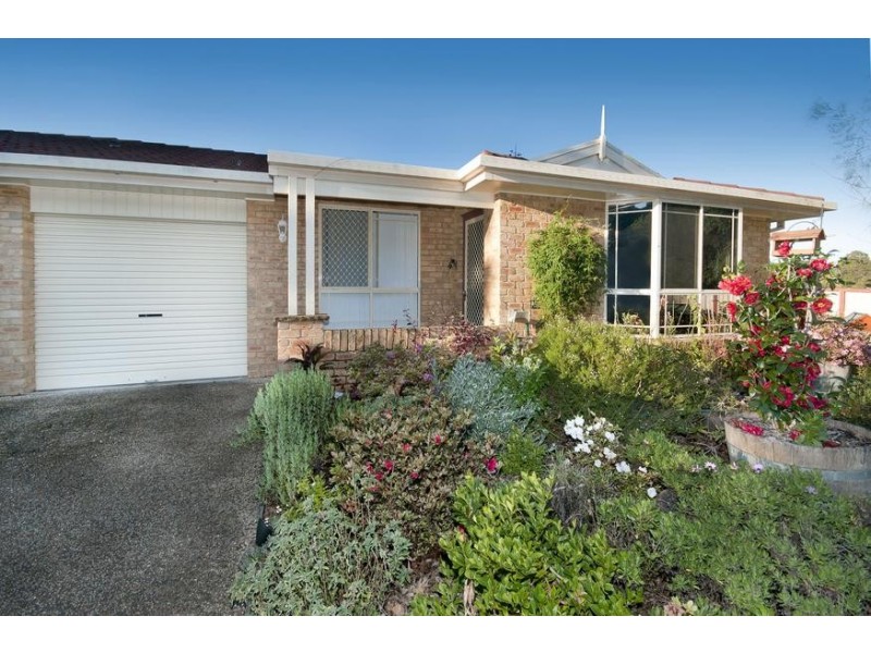 2/49 Hampton Street, Toronto NSW 2283