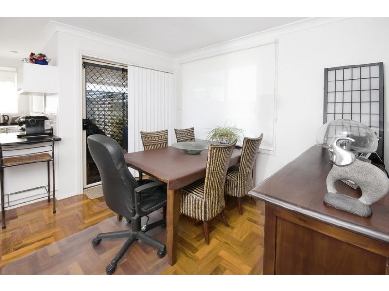 2/49 Hampton Street, Toronto NSW 2283