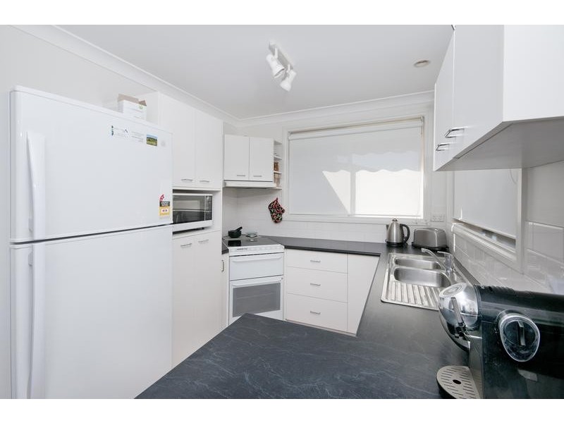 2/49 Hampton Street, Toronto NSW 2283