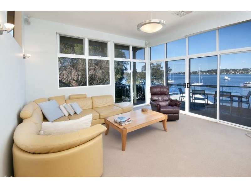 132 Sealand Road, Fishing Point NSW 2283