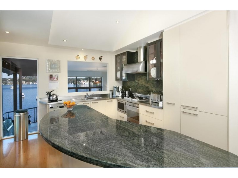 132 Sealand Road, Fishing Point NSW 2283