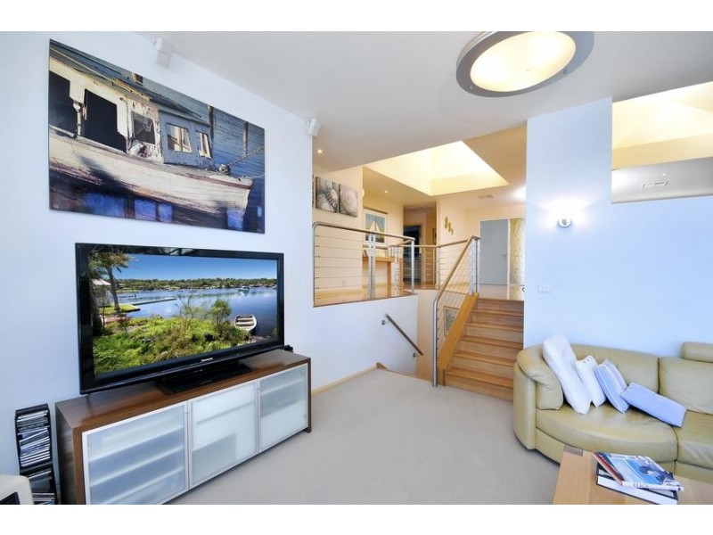 132 Sealand Road, Fishing Point NSW 2283