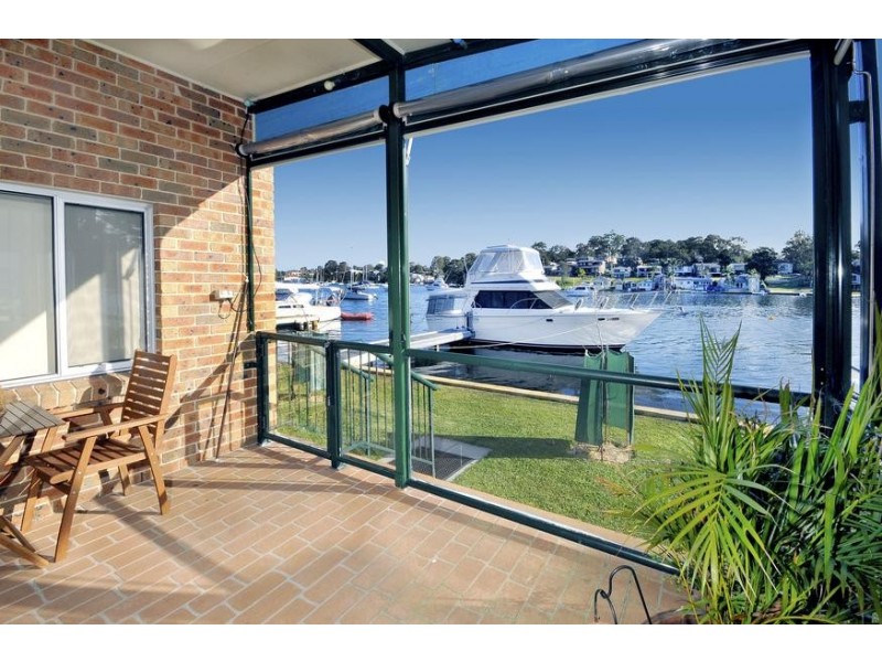 10 Letchworth Parade, Fishing Point NSW 2283