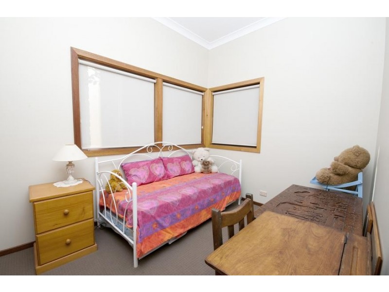 10 Letchworth Parade, Fishing Point NSW 2283