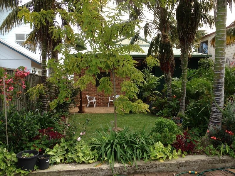 10 Letchworth Parade, Fishing Point NSW 2283
