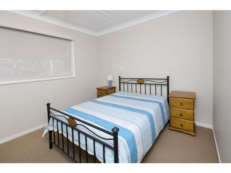 10 Letchworth Parade, Fishing Point NSW 2283