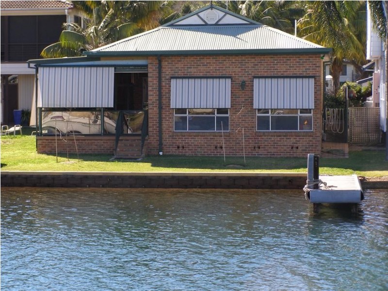 10 Letchworth Parade, Fishing Point NSW 2283