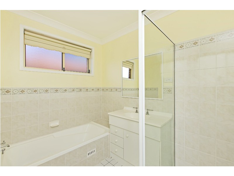 13 Oakhampton Court, Toronto NSW 2283