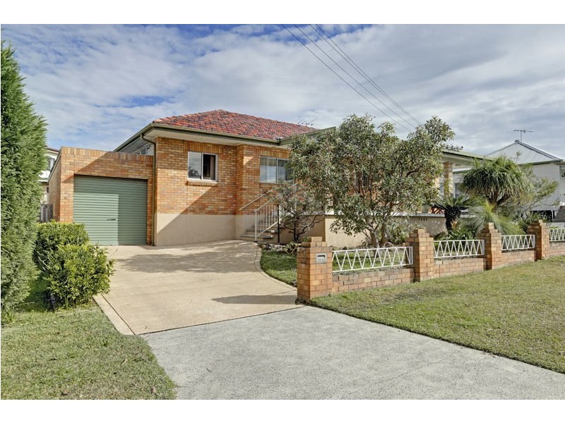 20 First Street, Booragul NSW 2284