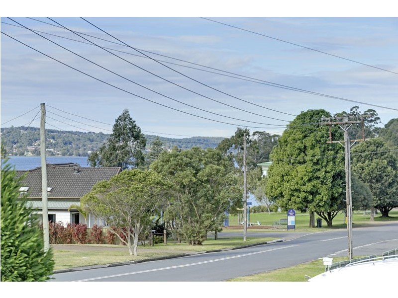 20 First Street, Booragul NSW 2284