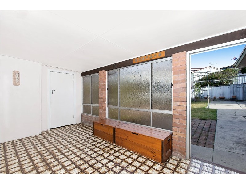 20 First Street, Booragul NSW 2284
