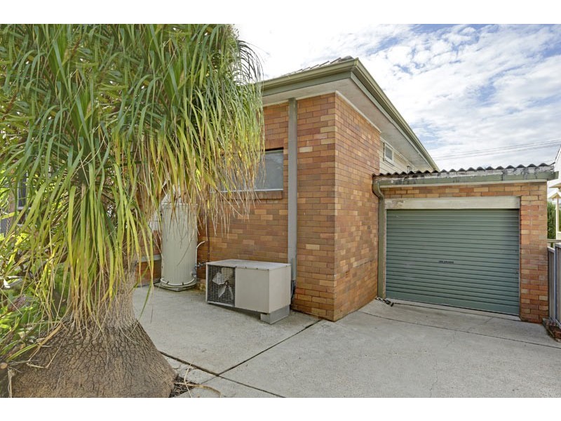 20 First Street, Booragul NSW 2284