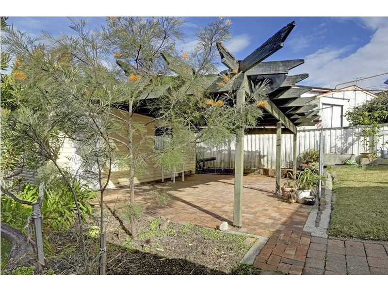 20 First Street, Booragul NSW 2284