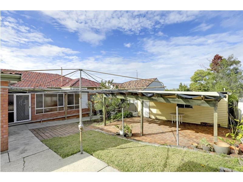20 First Street, Booragul NSW 2284