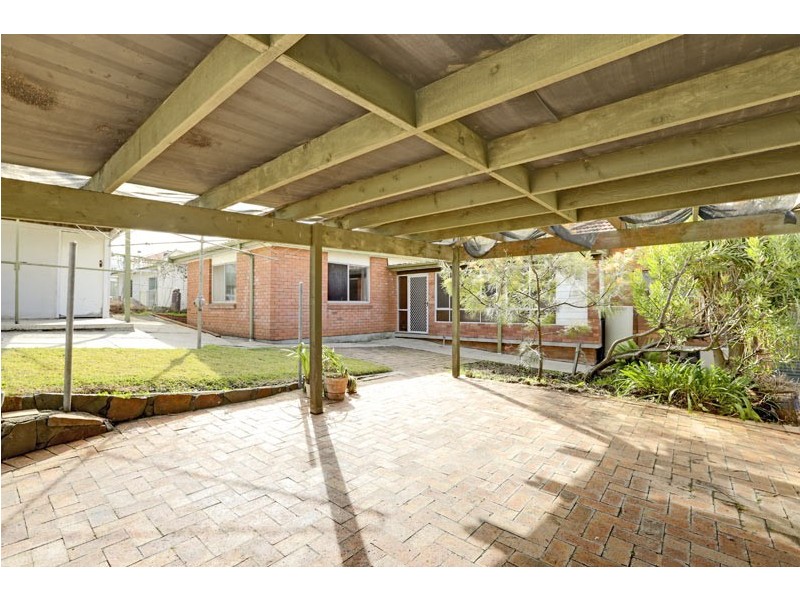 20 First Street, Booragul NSW 2284