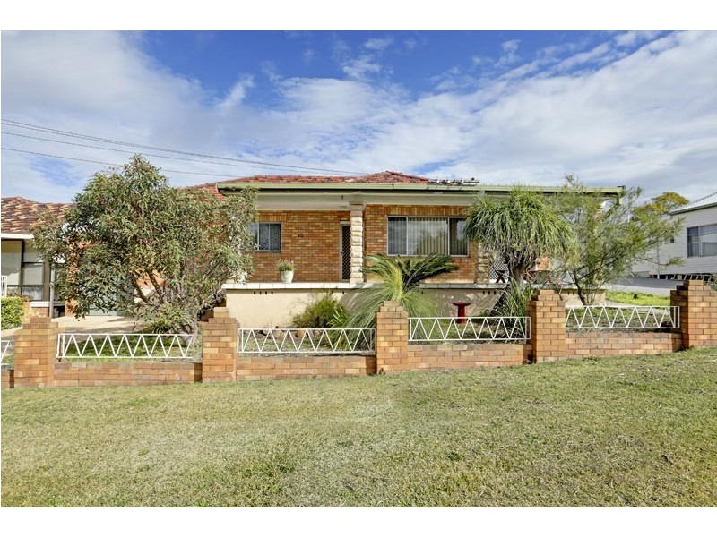 20 First Street, Booragul NSW 2284