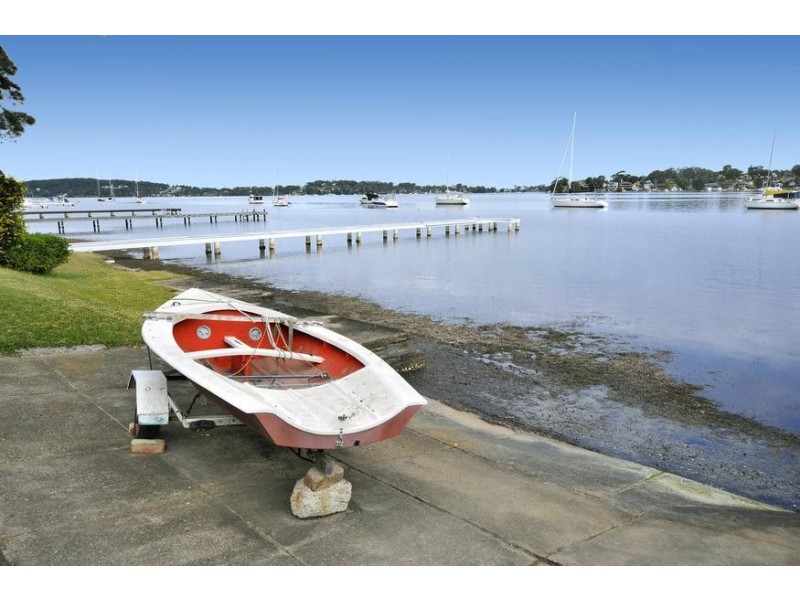 134 Sealand Road, Fishing Point NSW 2283