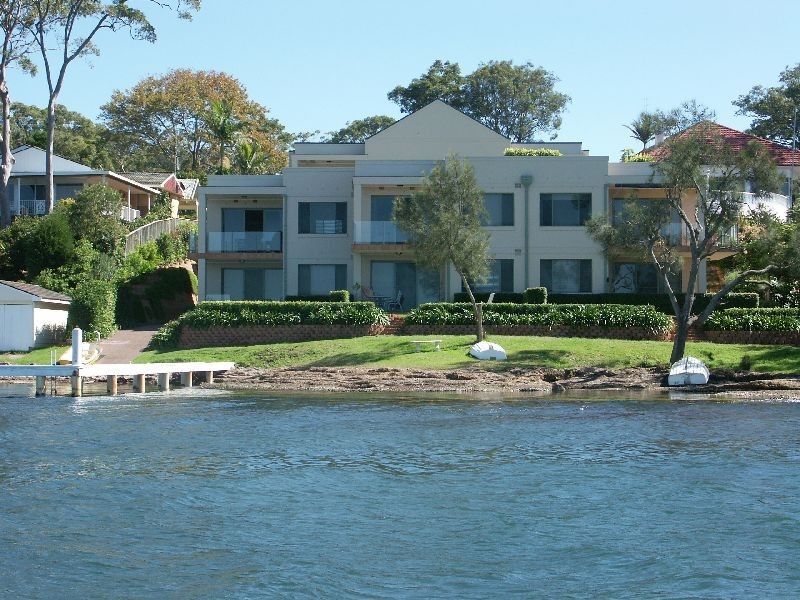 2/8 Ambrose Street, Carey Bay NSW 2283