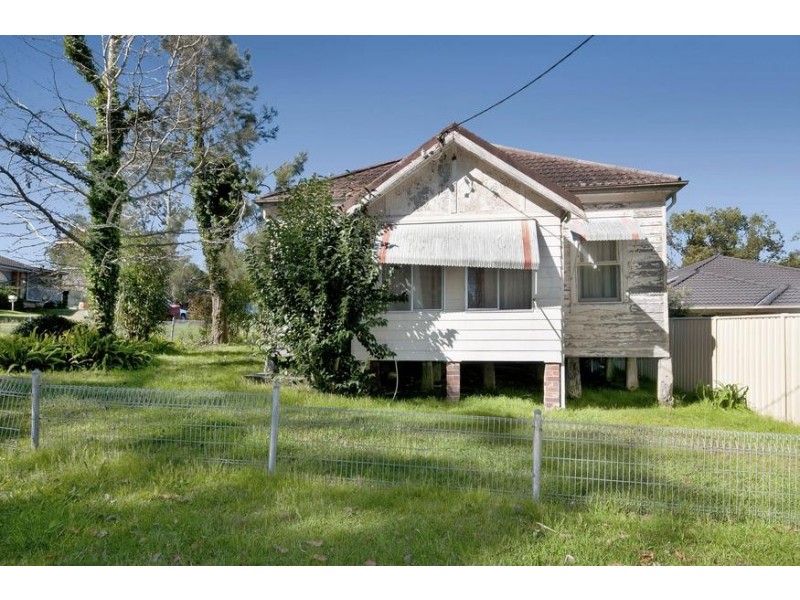 16 Oak Street, Toronto NSW 2283