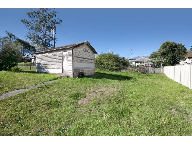 16 Oak Street, Toronto NSW 2283