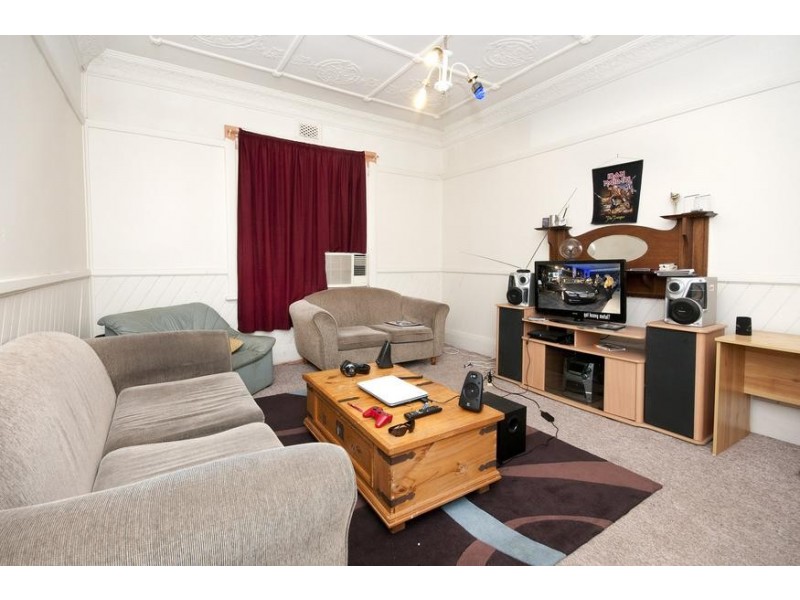 16 Oak Street, Toronto NSW 2283