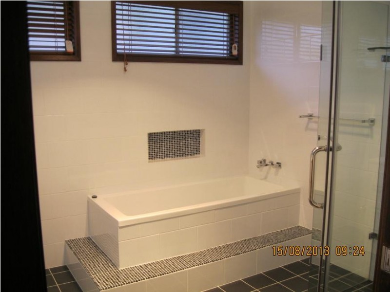 17 BOLTON POINT ROAD, Bolton Point NSW 2283