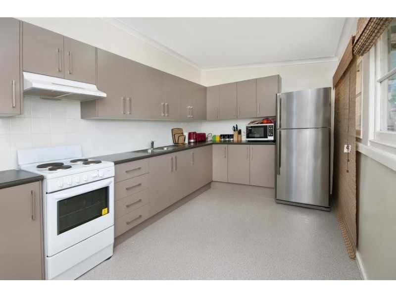 4 Fourth Street, Boolaroo NSW 2284
