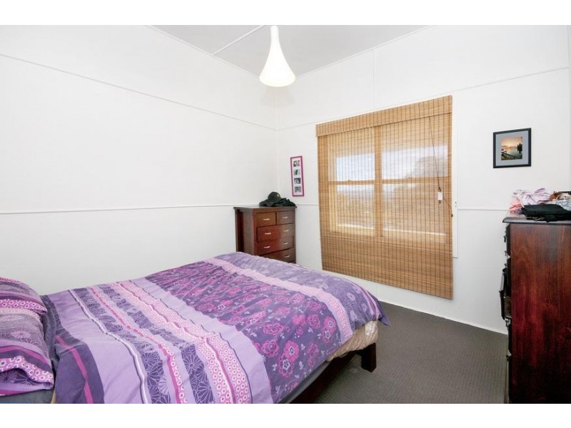 4 Fourth Street, Boolaroo NSW 2284