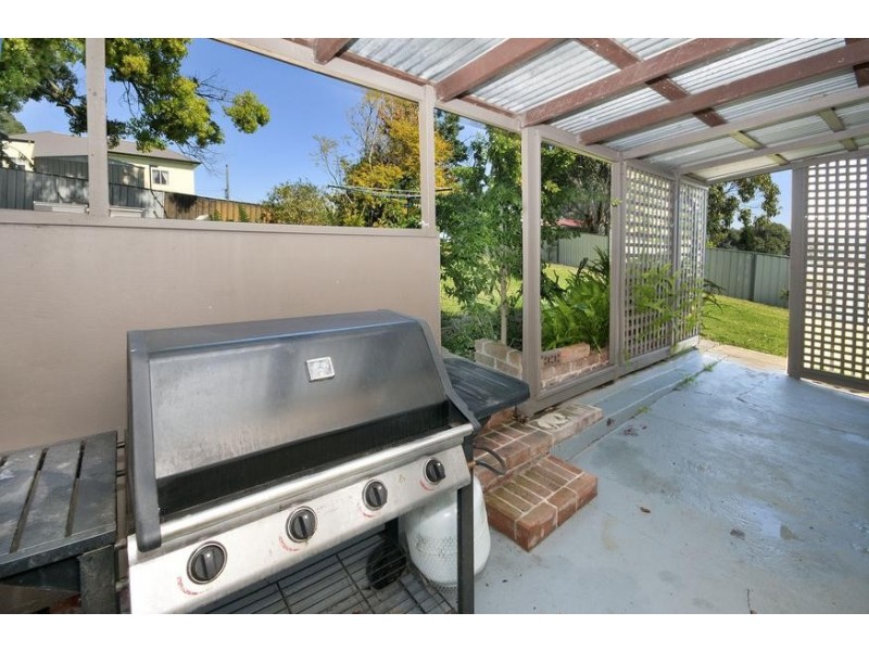 4 Fourth Street, Boolaroo NSW 2284