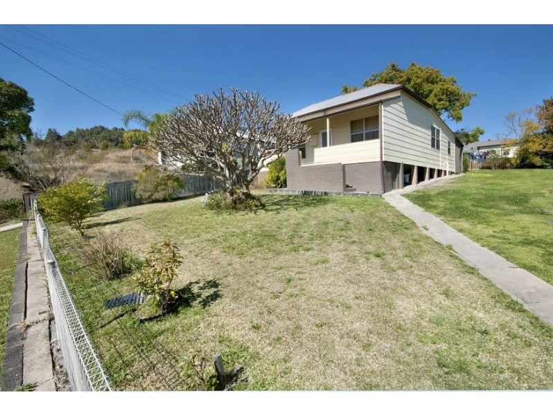 4 Fourth Street, Boolaroo NSW 2284