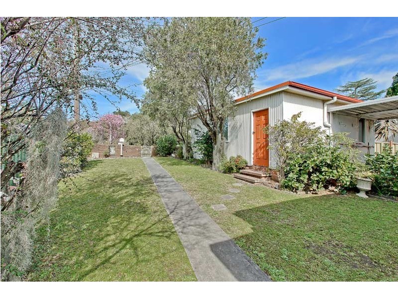 11 Mount Waring Road, Toronto NSW 2283