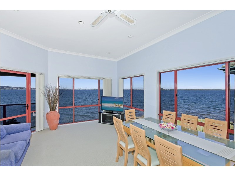 1/1 Robey Crescent, Coal Point NSW 2283