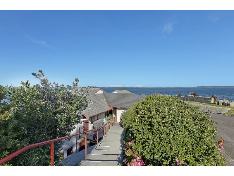1/1 Robey Crescent, Coal Point NSW 2283