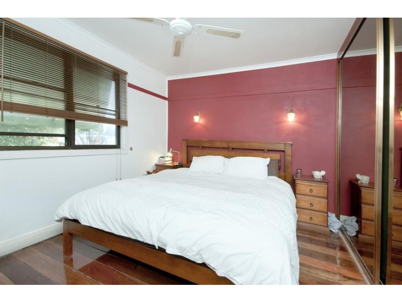 24 Elizabeth Street, Fennell Bay NSW 2283