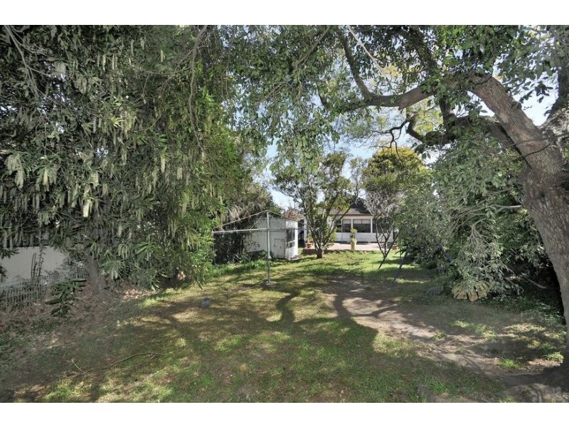 24 Elizabeth Street, Fennell Bay NSW 2283