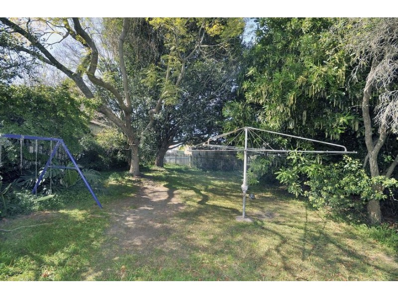 24 Elizabeth Street, Fennell Bay NSW 2283