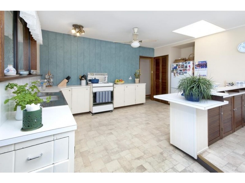 10A Macquarie Street, Bolton Point NSW 2283