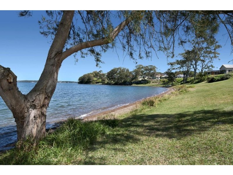 136 Dobell Drive, Wangi Wangi NSW 2267