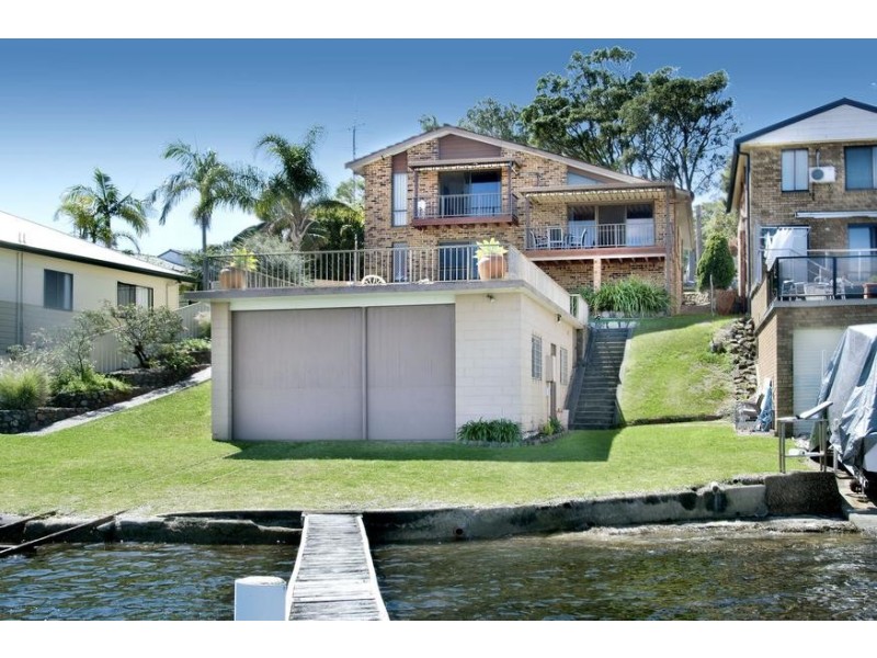 106 Sealand Road, Fishing Point NSW 2283