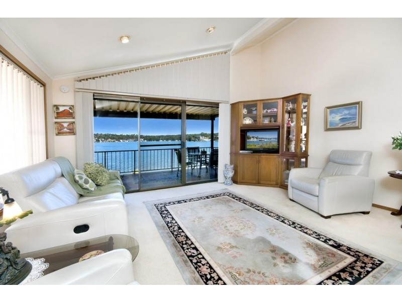 106 Sealand Road, Fishing Point NSW 2283