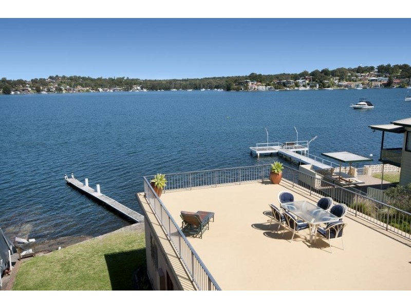 106 Sealand Road, Fishing Point NSW 2283