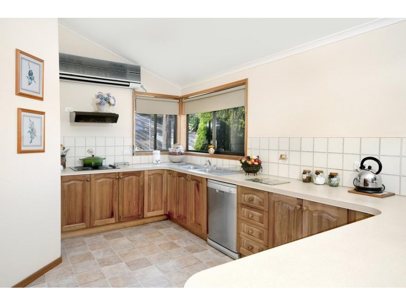 106 Sealand Road, Fishing Point NSW 2283