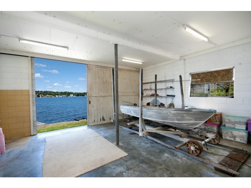 106 Sealand Road, Fishing Point NSW 2283