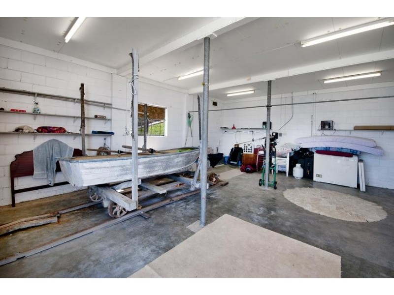 106 Sealand Road, Fishing Point NSW 2283